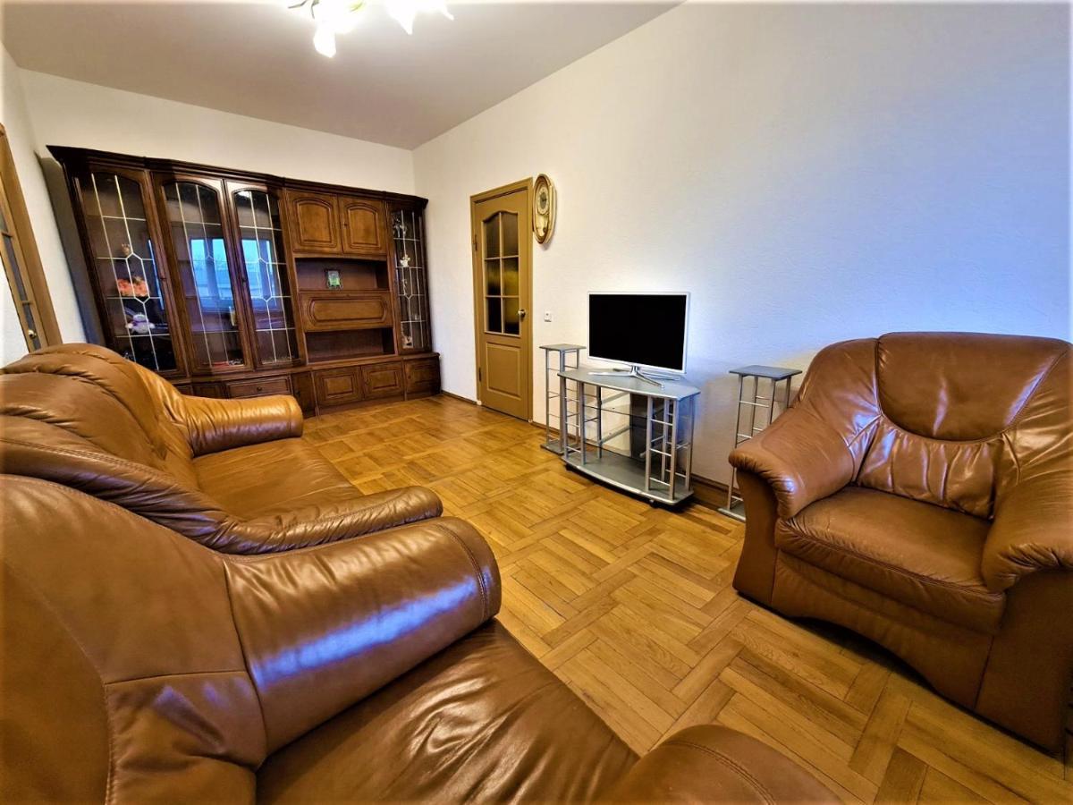 82-Avenue Apartment チェルニウツィー エクステリア 写真