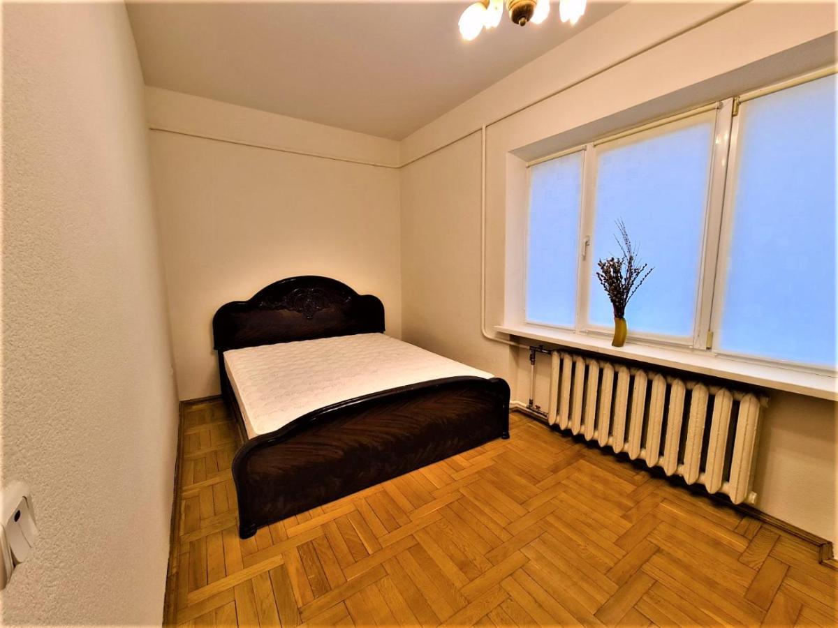 82-Avenue Apartment チェルニウツィー エクステリア 写真