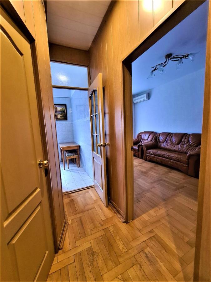 82-Avenue Apartment チェルニウツィー エクステリア 写真